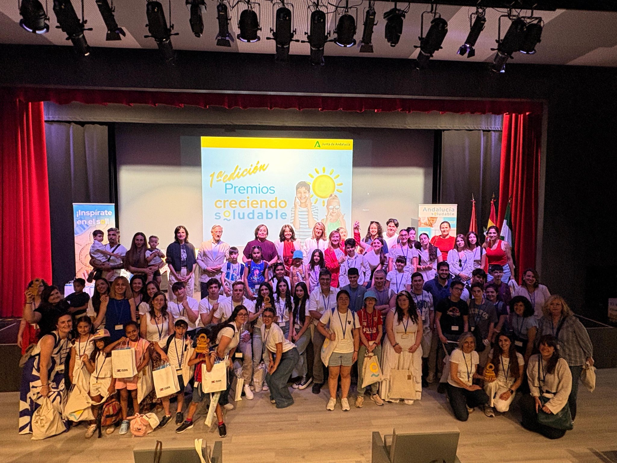 Unos 300 alumnos asisten a la 